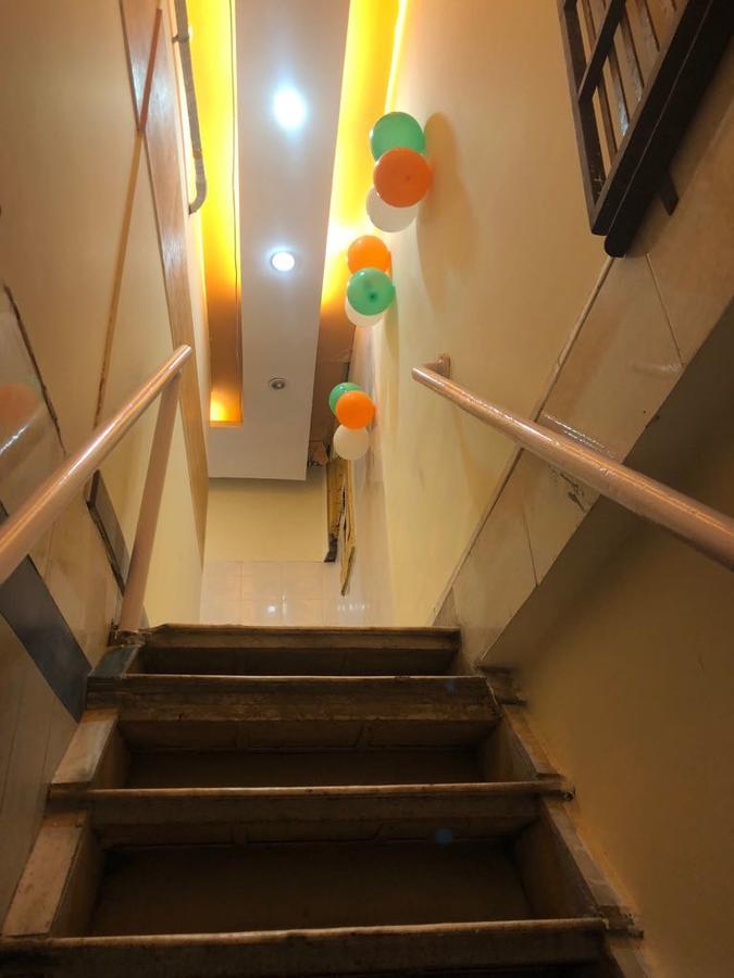 Bandra Dormitory Only For Indian مومباي المظهر الخارجي الصورة