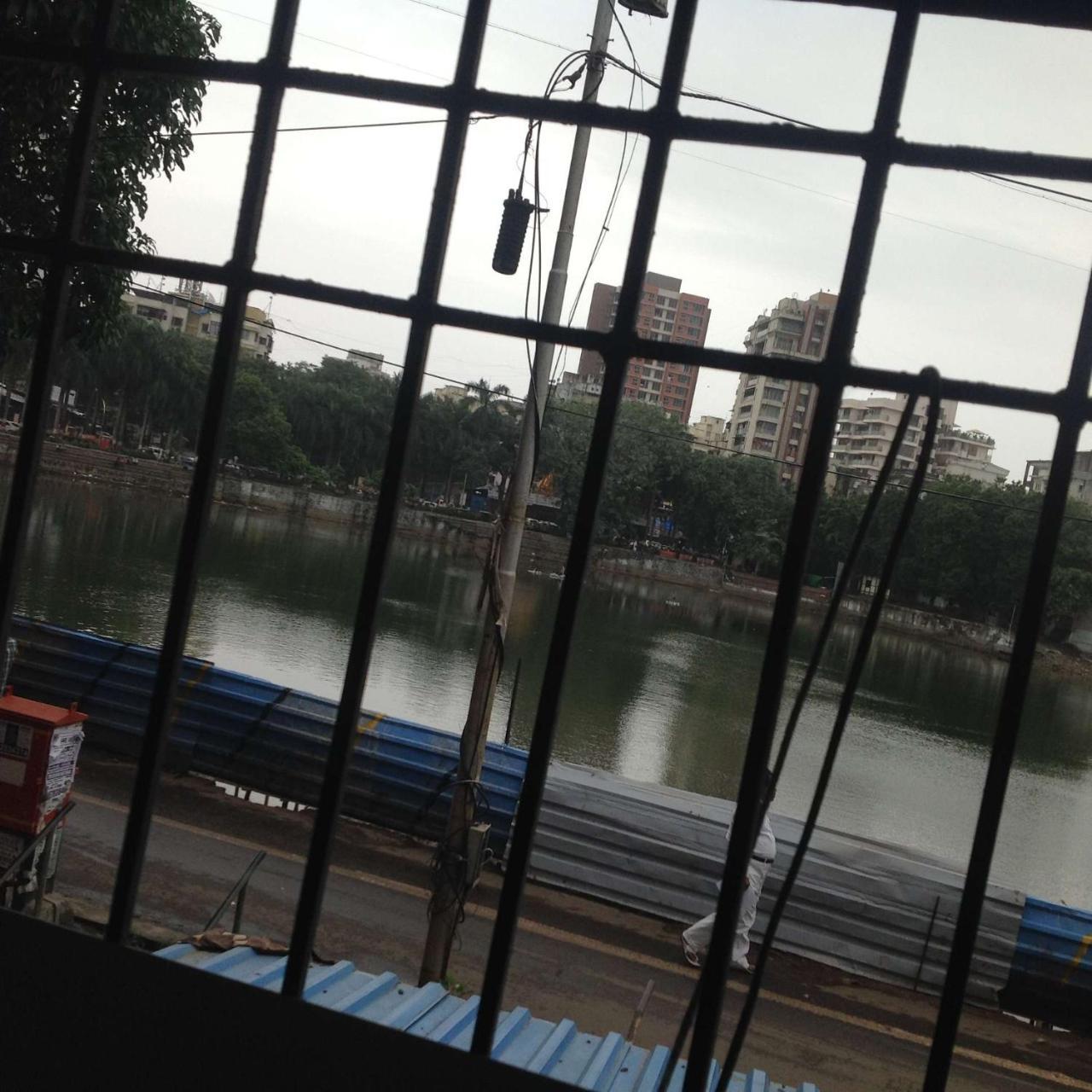 Bandra Dormitory Only For Indian مومباي المظهر الخارجي الصورة